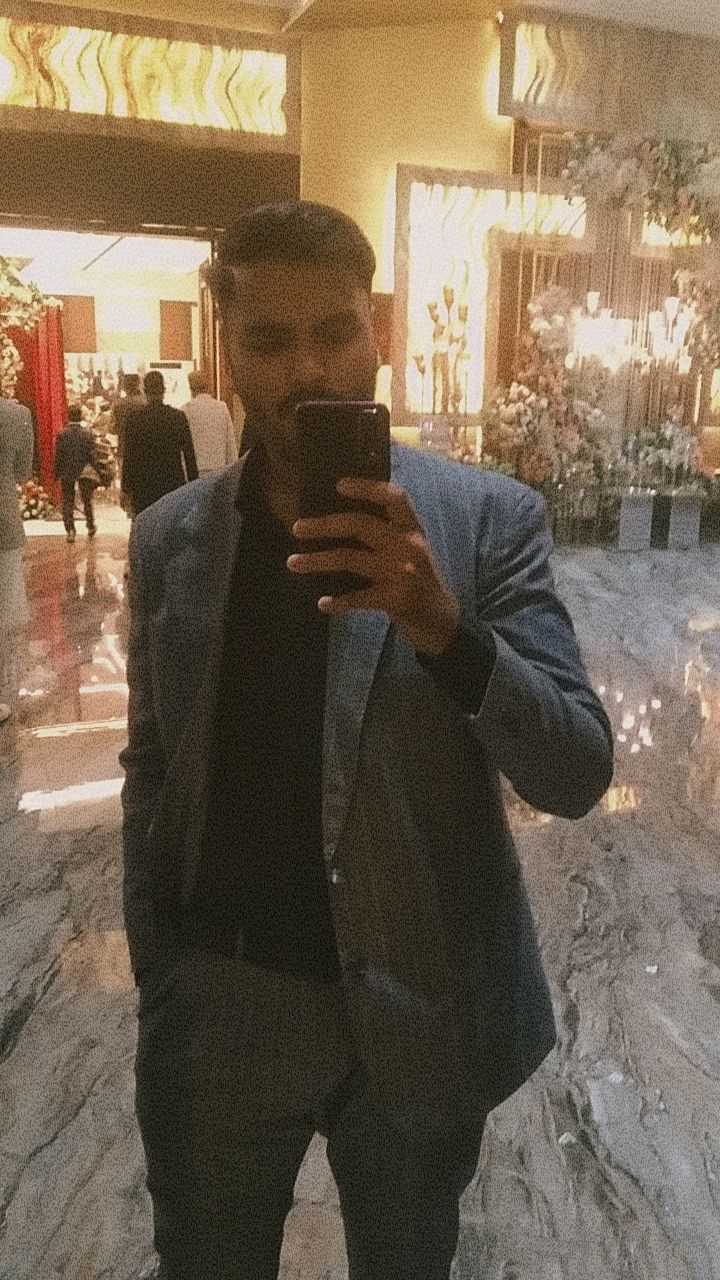 Zuraiz Khan Profile Picture