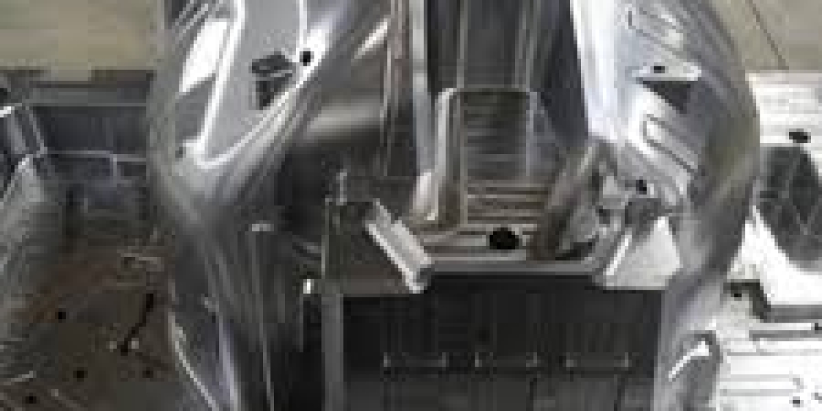 Precision Tooling Solutions for Automotive Lamp Production