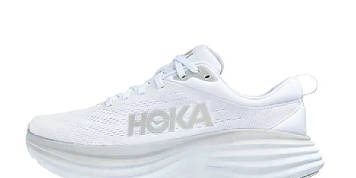 HOKA 全系列怎麼分？Bondi／Clifton／Speedgoat／Tor／Mafate 定位對照表！