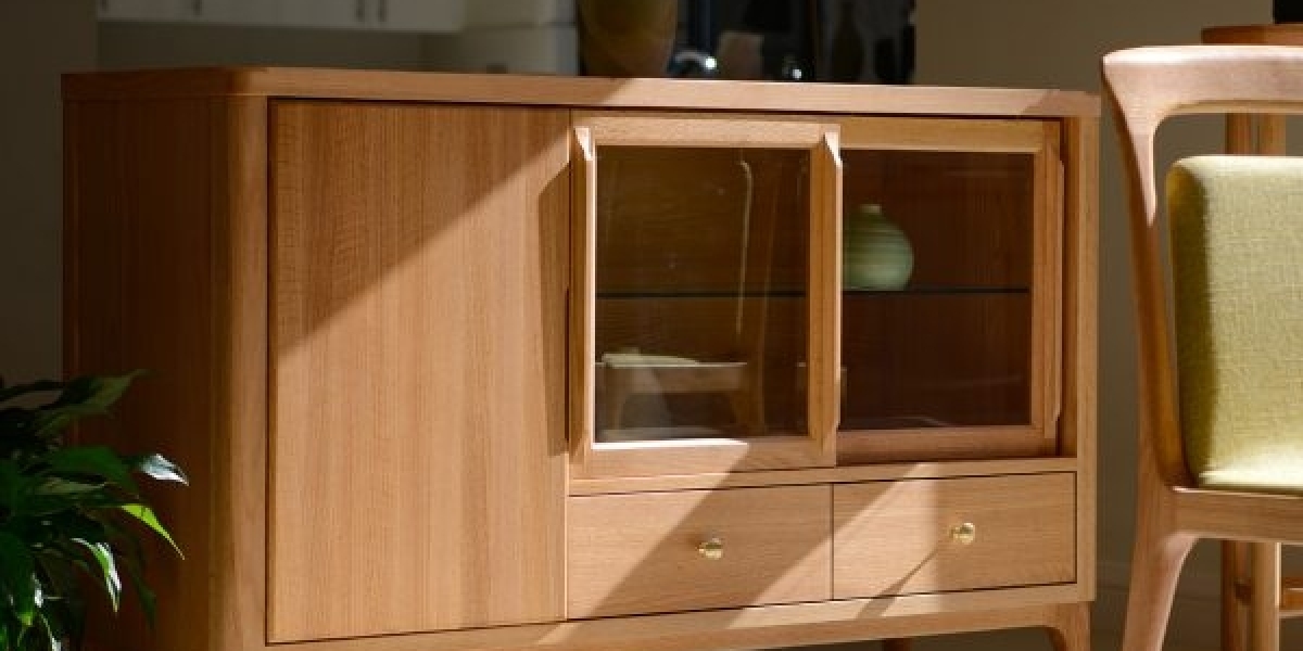 australian oak furniture, carrying the craftsmanship of natural wood, creates a long-lasting home style