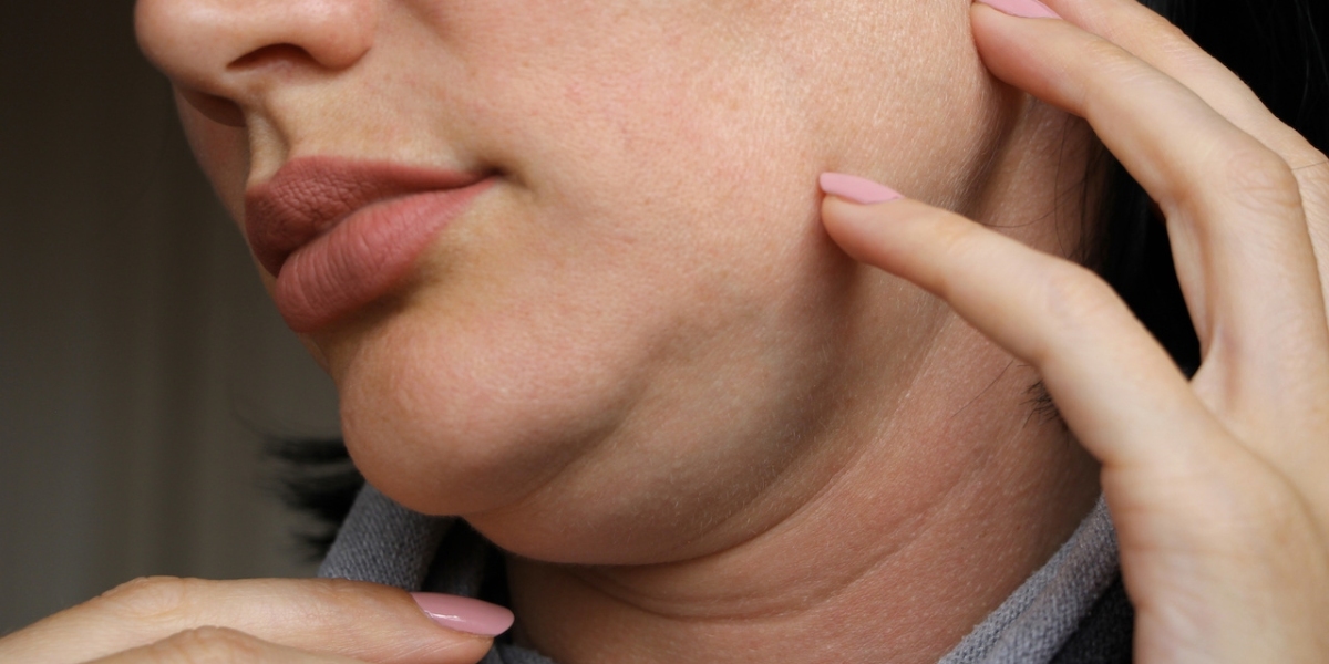 5 Signs You Should Look for in a Double Chin Treatment Clinic
